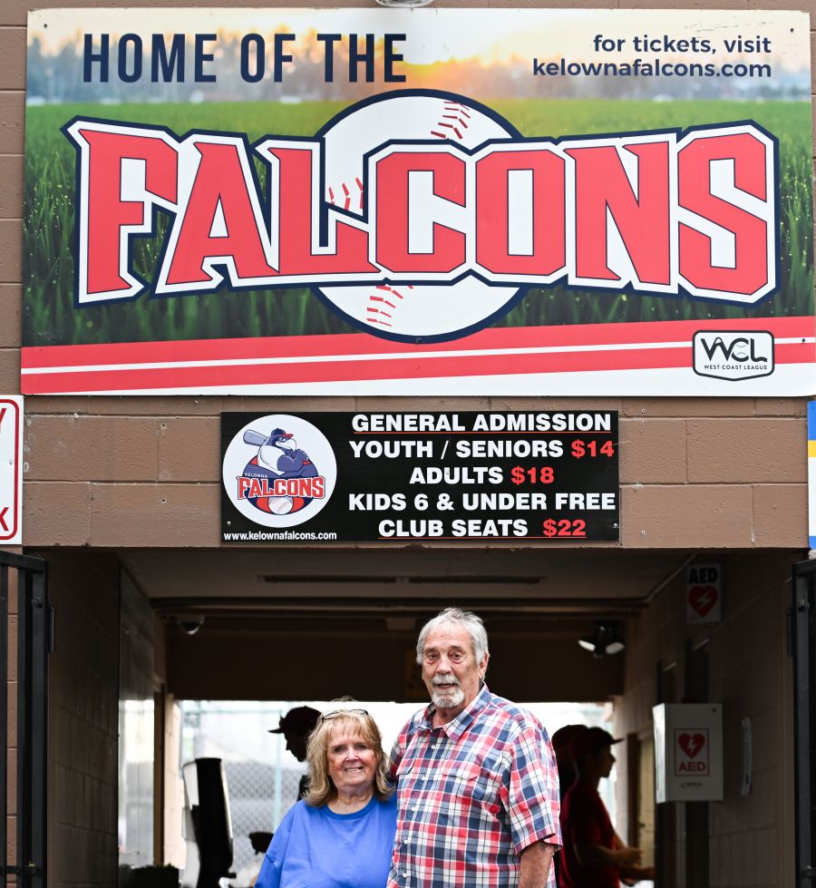 <who>Photo Credit: Contributed</who>Karen and Dan Nonis - Kelowna Falcons