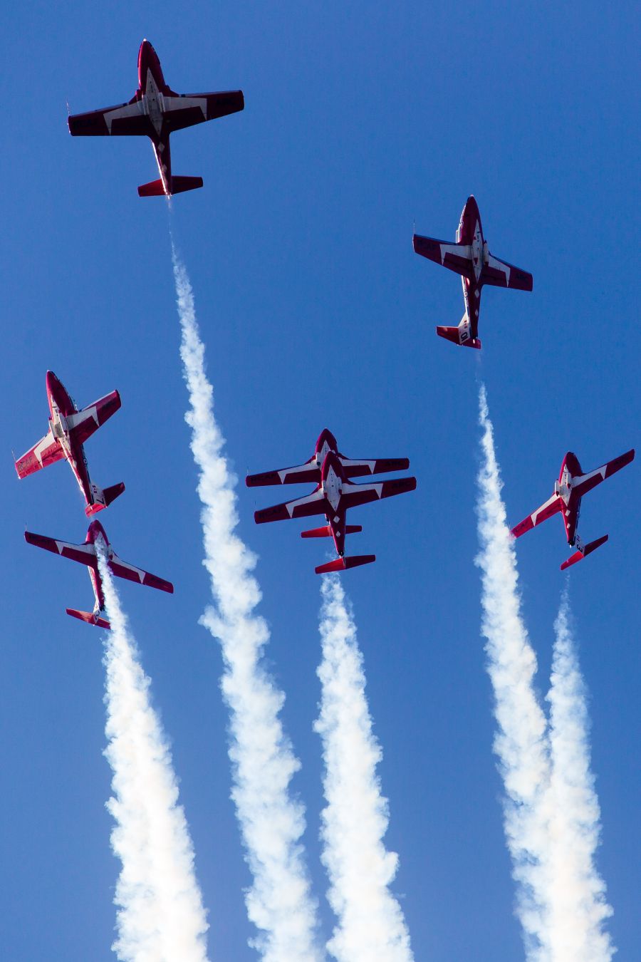 <who>Photo Credit: Gord Goble </who> Snowbirds during Peach Fest 2019