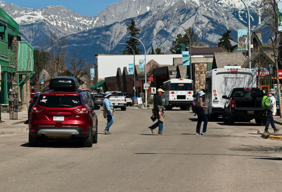 <who> Photo credit: Bob Covey, The Jasper Local </who> A new economic assessment commissioned by Tourism Jasper and the Jasper Park Chamber of Commerce identifies what is required to support Jasper's long-term economic recovery from the 2024 Jasper Wildfire. 