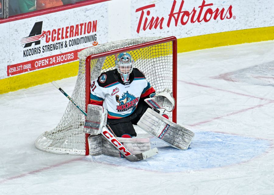 Pilon makes 42 saves as Rockets fall in Kamloops