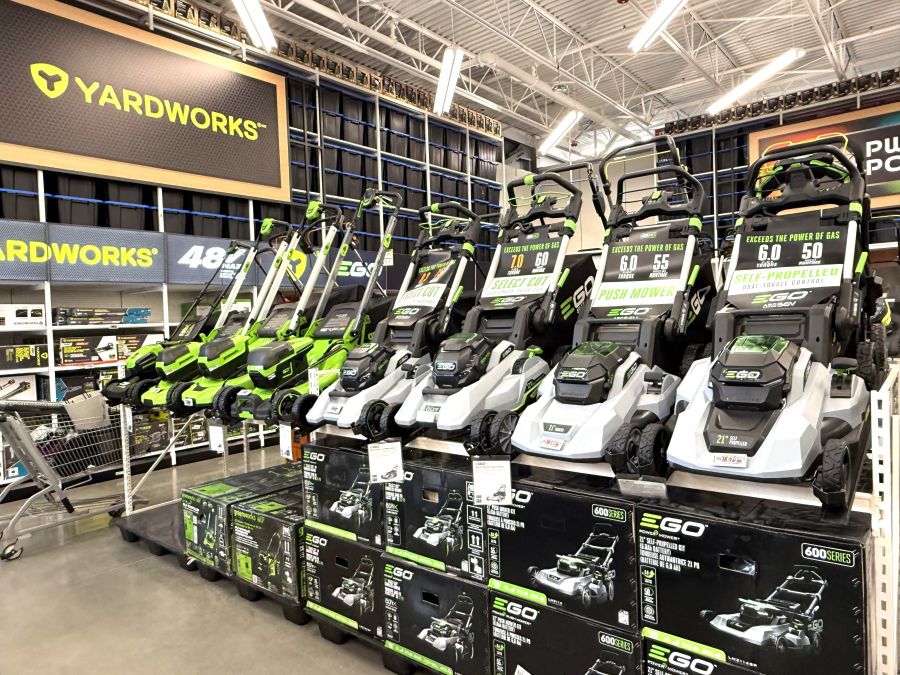 </who>Seasonal displays of lawnmowers, above, and kayaks, below.