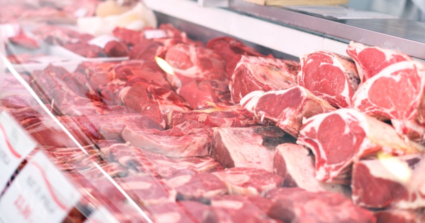<who> Photo credit: 123RF </who> A stock image showing meat in a grocery store.