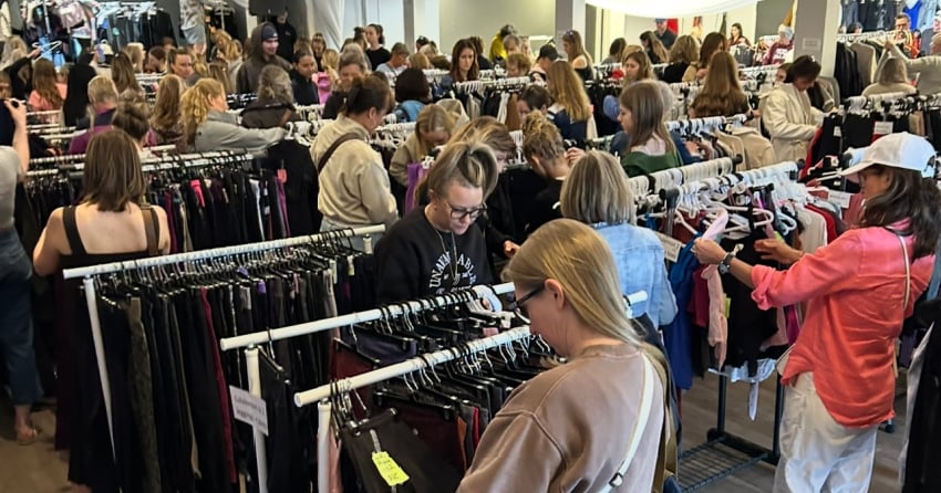 Massive sale of gently-used Lululemon and Aritzia clothing happening in Kelowna ...