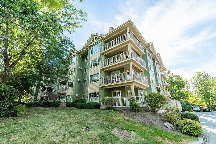 NEW PRICE! 2 BED CONDO STEPS TO LAKE IN LOWER MISSION!  Photo